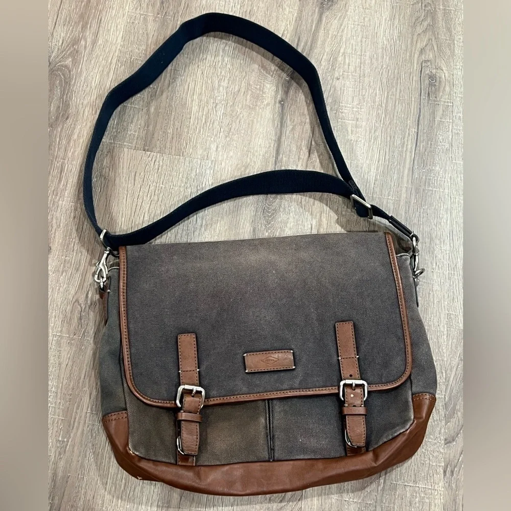 FOSSIL Leather Canvas Messenger Bag VTG Distressed Satchel Laptop Business Bag